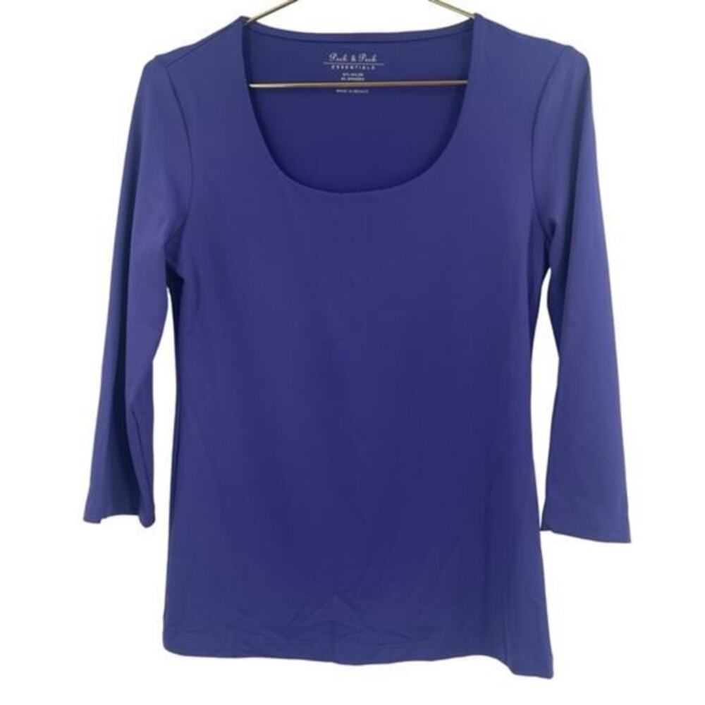 Peck & Peck essentials top. Size small